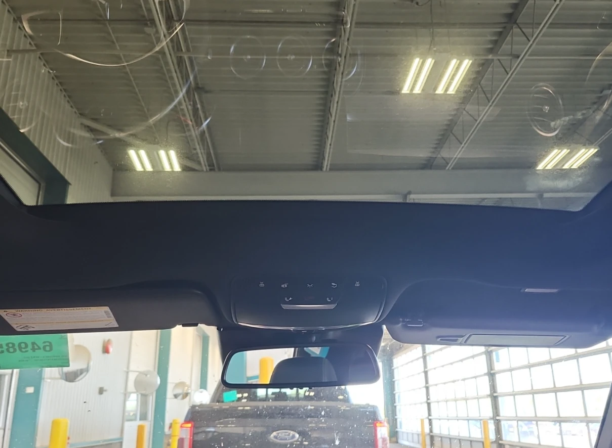 Mercedes-Benz GLC 63 AMG S* Памет* Камера* Bucket* Burmerster* , снимка 13 - Автомобили и джипове - 55152519