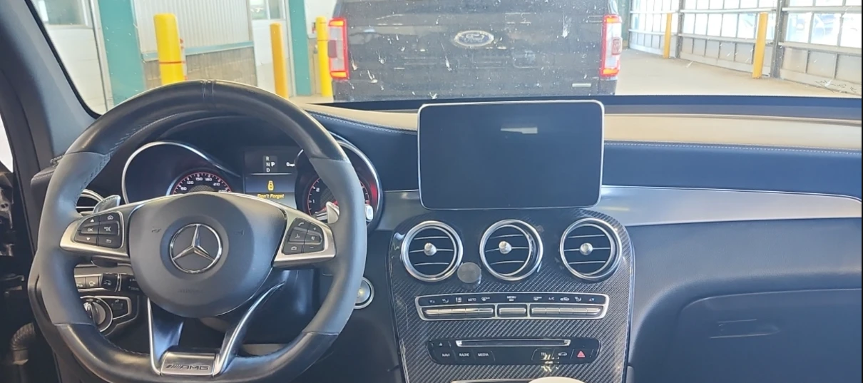 Mercedes-Benz GLC 63 AMG S* Памет* Камера* Bucket* Burmerster* , снимка 9 - Автомобили и джипове - 55152519