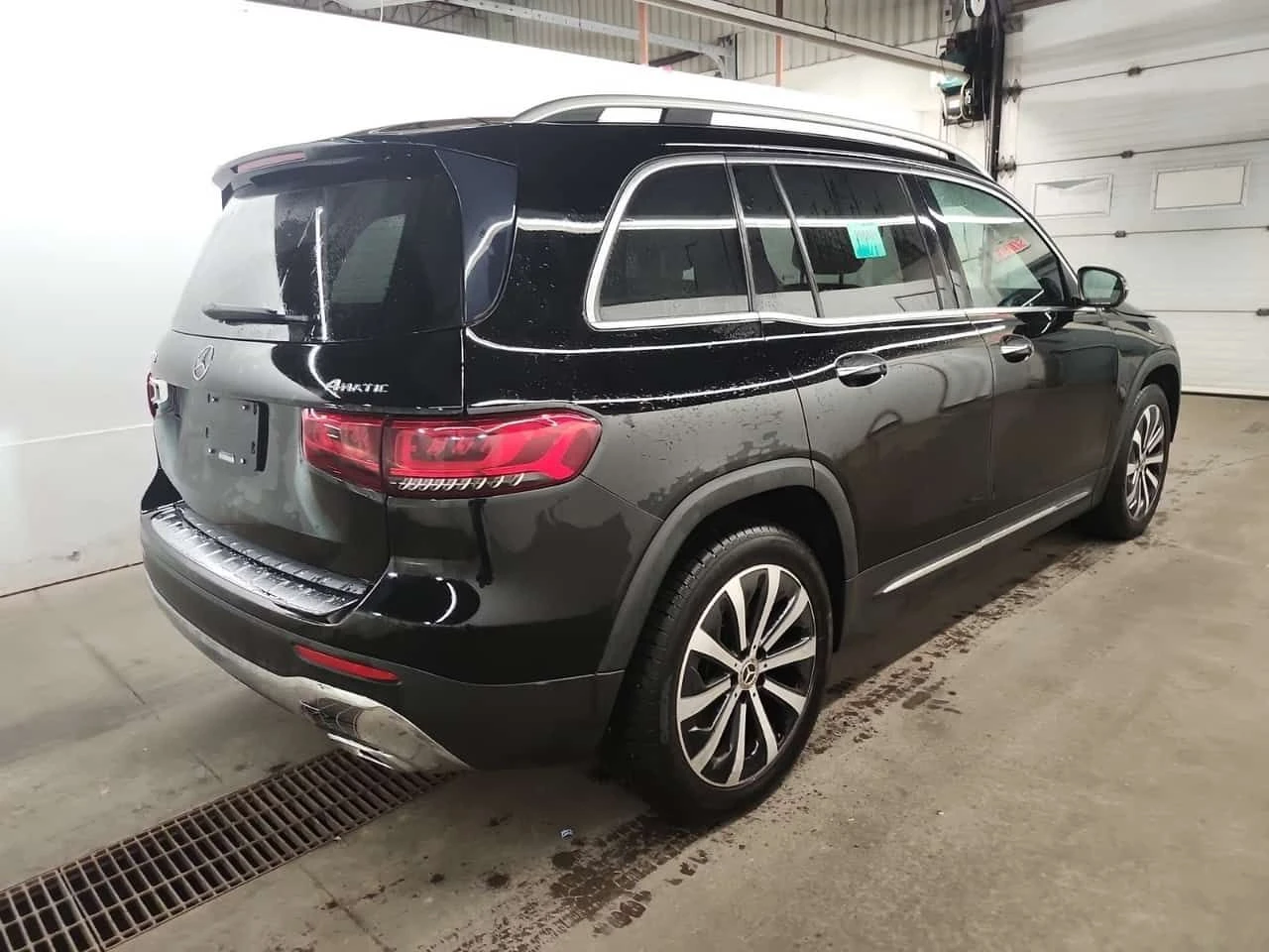 Mercedes-Benz GLB 250 * CARFAX * ОТ ПРЕДСТАВИТЕЛСТВО * АВТОКРЕДИТ, снимка 3 - Автомобили и джипове - 55614625