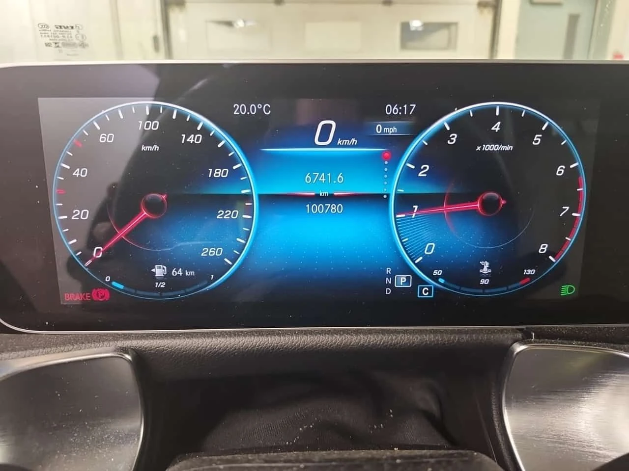 Mercedes-Benz GLB 250 * CARFAX * ОТ ПРЕДСТАВИТЕЛСТВО * АВТОКРЕДИТ, снимка 11 - Автомобили и джипове - 55614625
