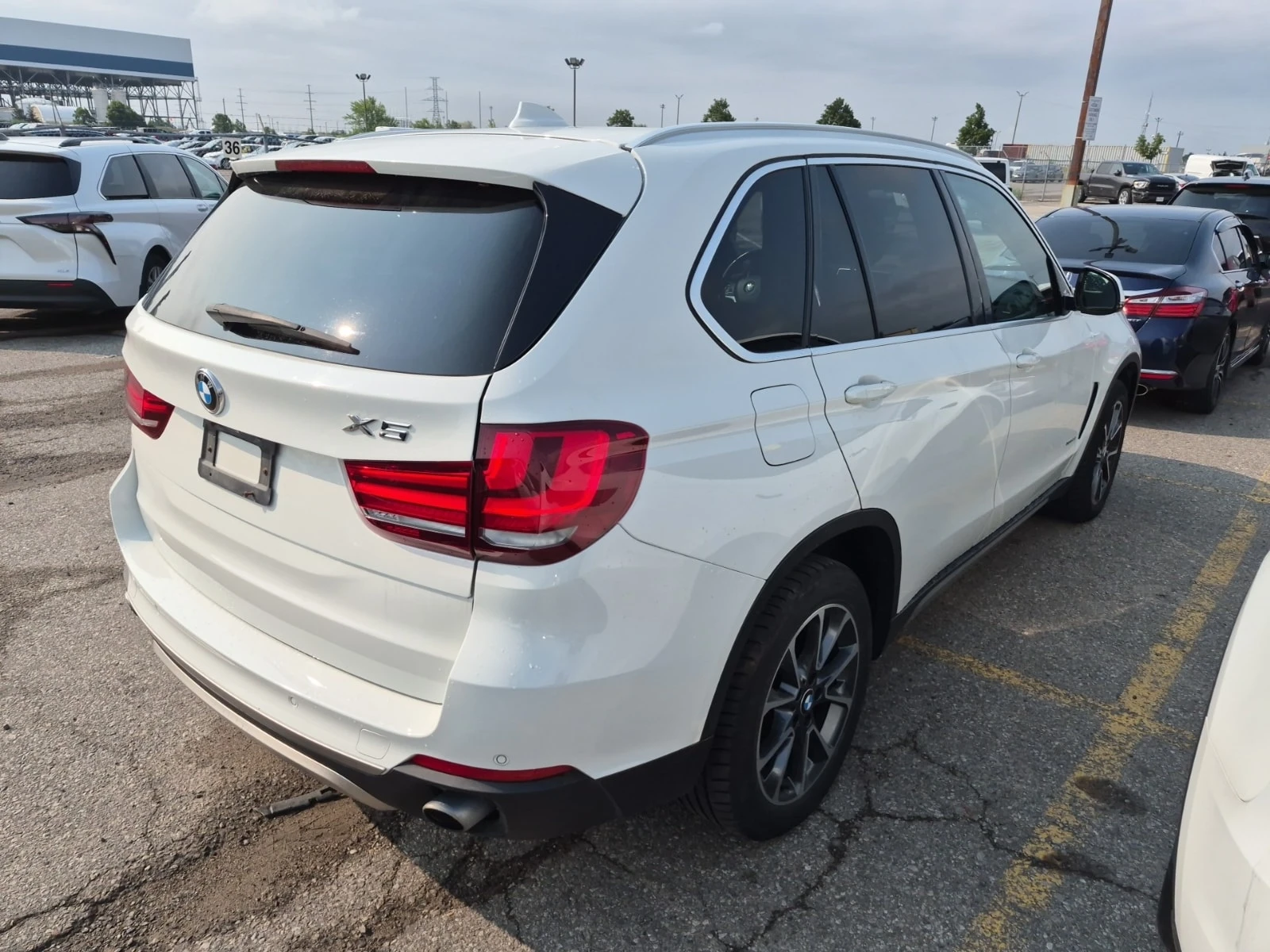 BMW X5 * XDRIVE35I * CARFAX * ФИНАНСИРАНЕ, снимка 3 - Автомобили и джипове - 55806825