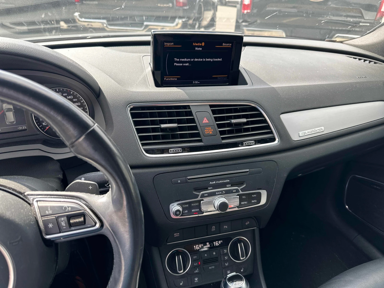 Audi Q3 ТЕCHNIK| BOSE| NAVI| ПОДГРЕВИ| ПРЕДСТАВИТЕЛСТВО| , снимка 9 - Автомобили и джипове - 56121362