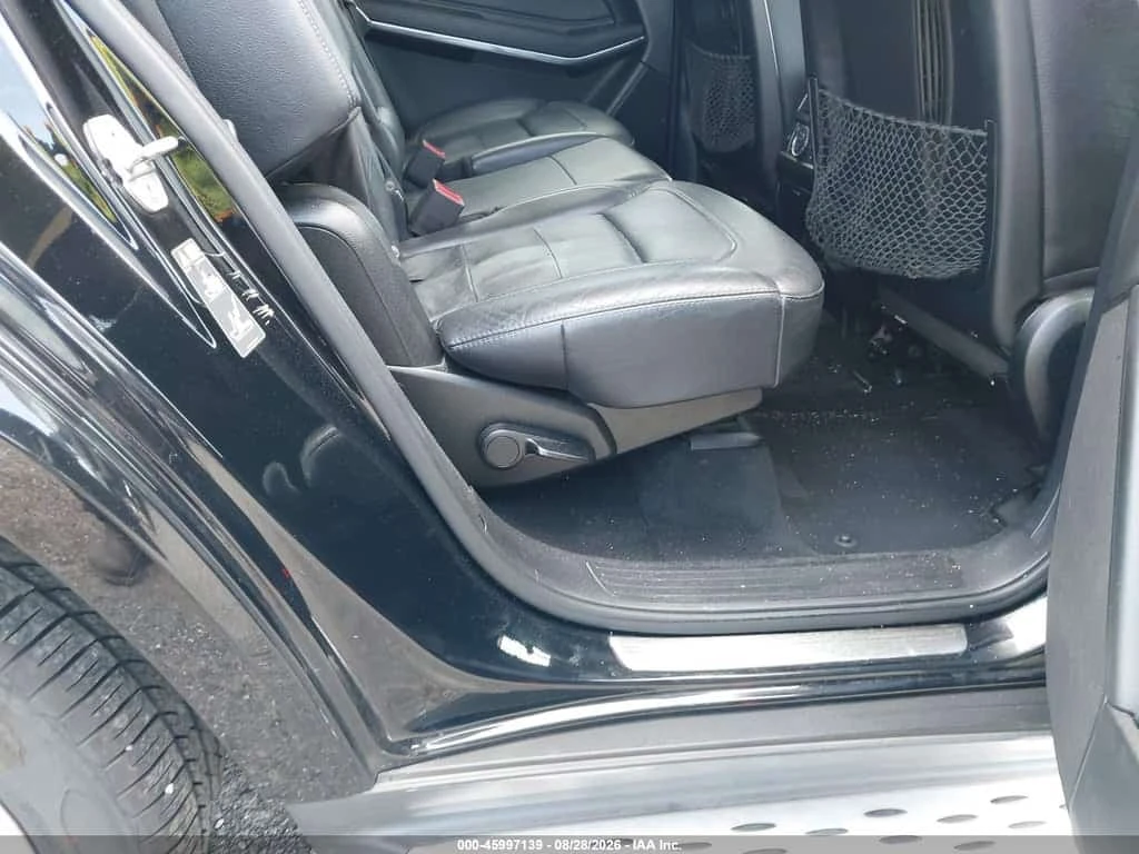 Mercedes-Benz GLS 500 550 * 4MATIC * CARFAX * ОПЦИЯ ЗА ФИНАНСИРАНЕ * , снимка 8 - Автомобили и джипове - 56255735