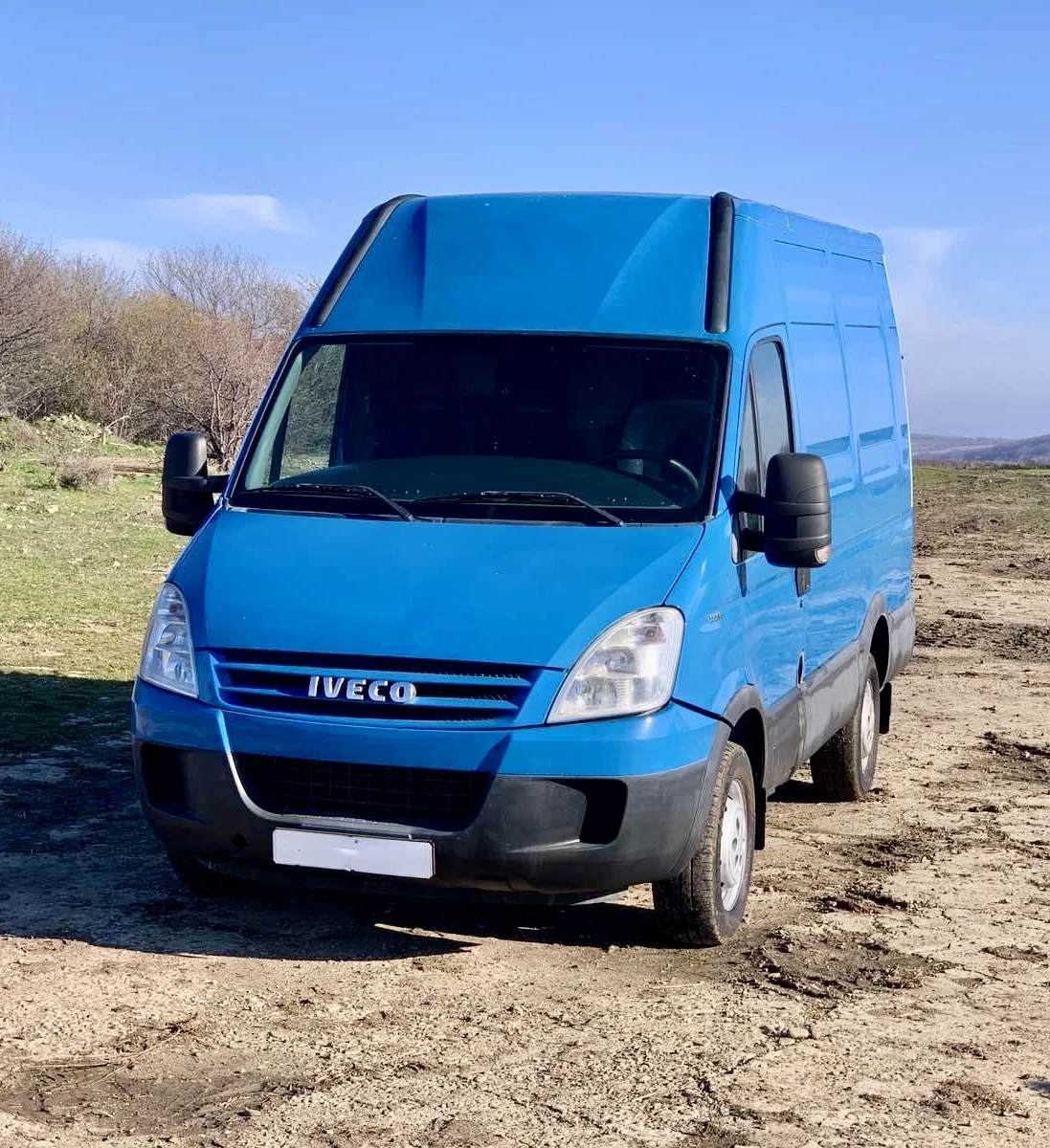 Iveco Daily Климатик* Седалка на килограми* Сервизна история - изображение 2