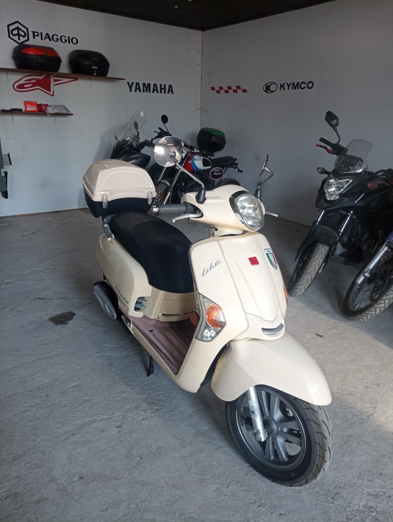 Kymco Like 50сс 2015, снимка 7 - Мотоциклети и мототехника - 46319526