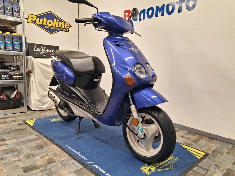 Yamaha Neos 49cc.