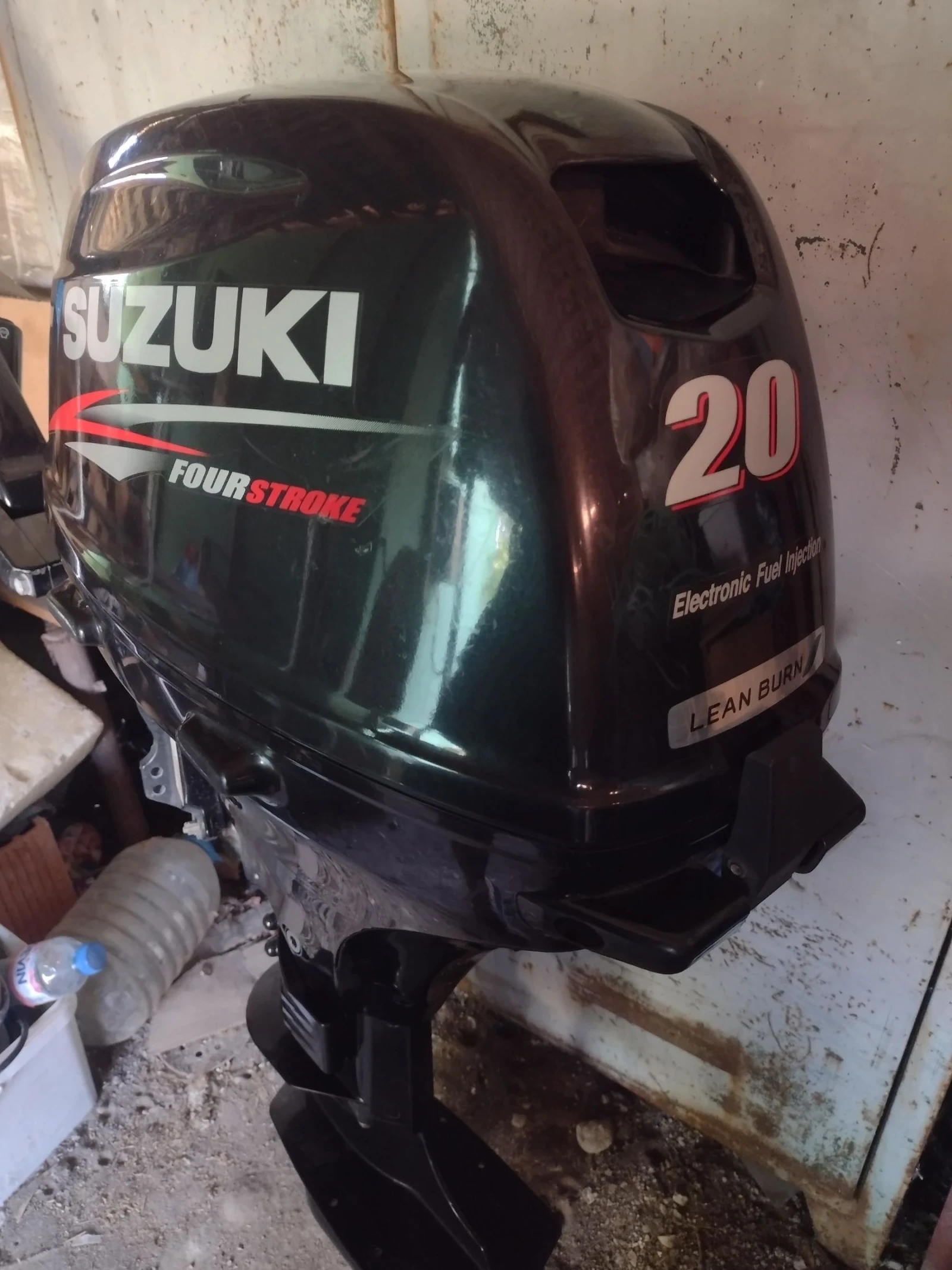 Извънбордов двигател Suzuki DF20A - изображение 9