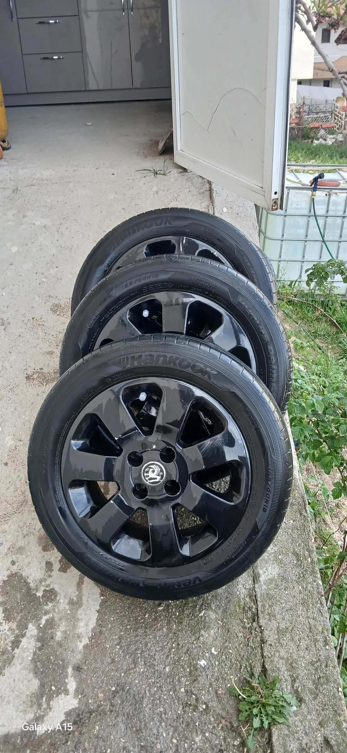 Гуми с джанти Yokohama 185/60R15, снимка 5 - Гуми и джанти - 54234284