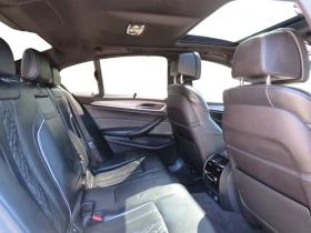 BMW 530 i xDrive M SPORT* HARMAN KARDON* ХЕДЪП* ПАНОРАМА* , снимка 16