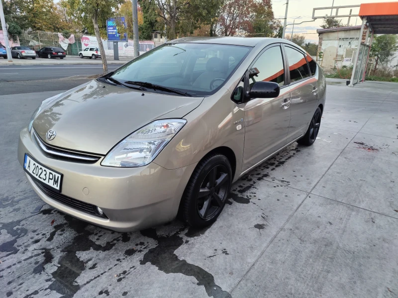 Toyota Prius  185000км, снимка 1 - Автомобили и джипове - 46615878