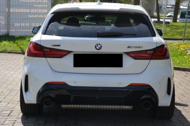 BMW M135 * XDRIVE* LED* PERFORMANCE* , снимка 7 - Автомобили и джипове - 46273058