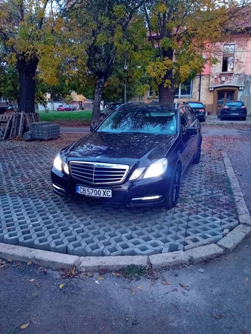 Mercedes-Benz E 200 Авангард, снимка 2 - Автомобили и джипове - 47515949