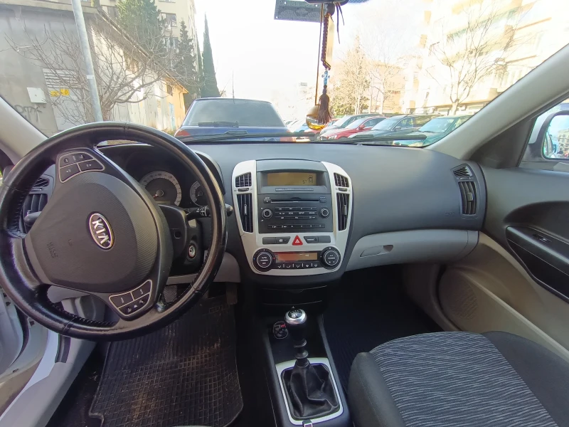 Kia Ceed, снимка 5 - Автомобили и джипове - 48754260