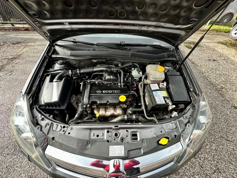 Opel Astra 1.4 бензин, снимка 16 - Автомобили и джипове - 52562172