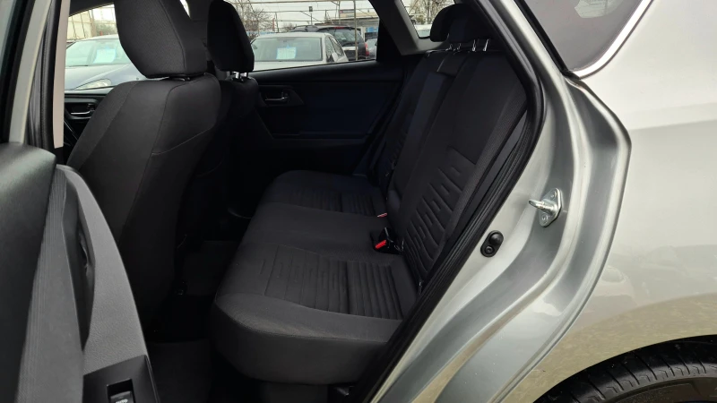Toyota Auris РЕАЛНИ КМ. !!!!!, снимка 10 - Автомобили и джипове - 52710643