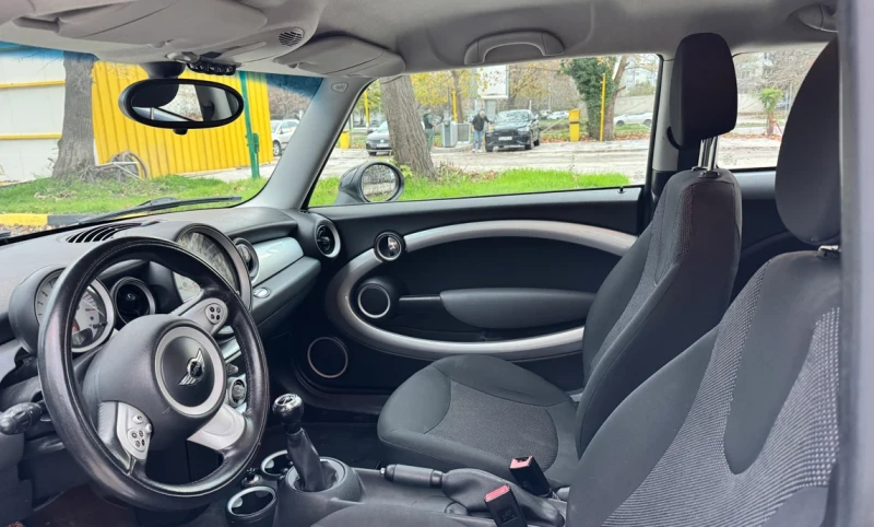 Mini One, снимка 4 - Автомобили и джипове - 52810246