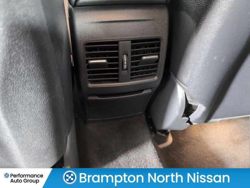 Mercedes-Benz CLA * CLA250 4M * CARFAX * ЦЕНА ДО БГ, снимка 15 - Автомобили и джипове - 53263155