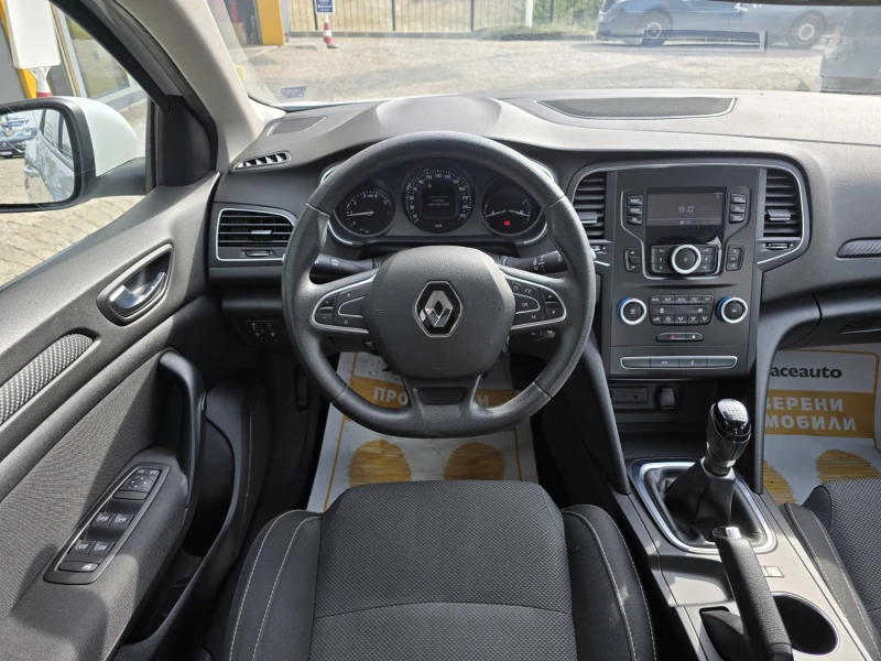 Renault Megane 1.3TCe 140 к.с./Life, снимка 8 - Автомобили и джипове - 53538656