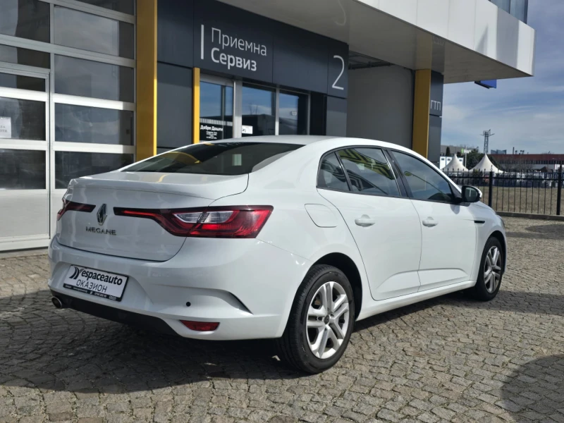 Renault Megane 1.3TCe 140 к.с./Life, снимка 4 - Автомобили и джипове - 53538656