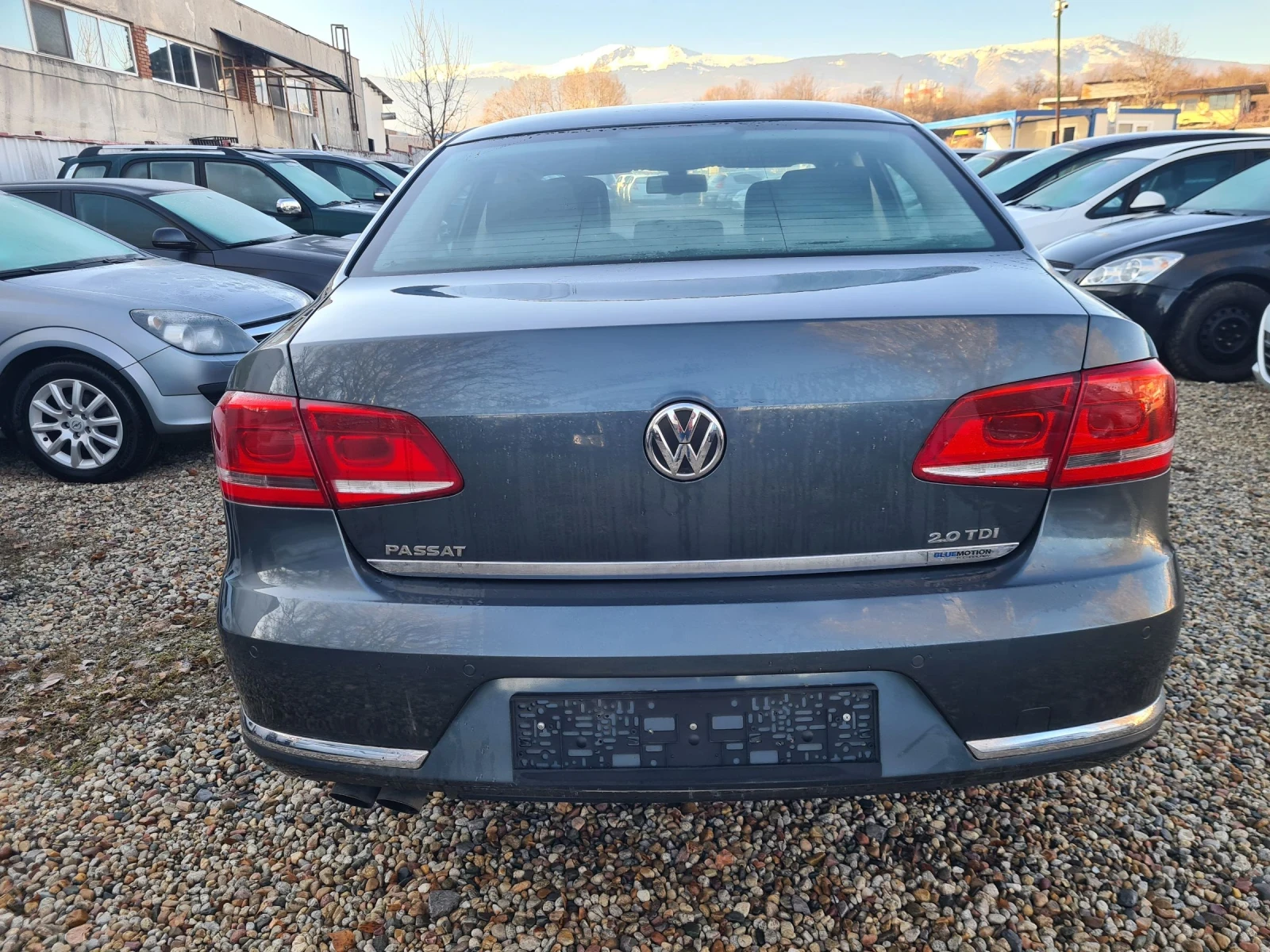 VW Passat 2, 0 COMFORT LINE BLUE MOTION - изображение 4