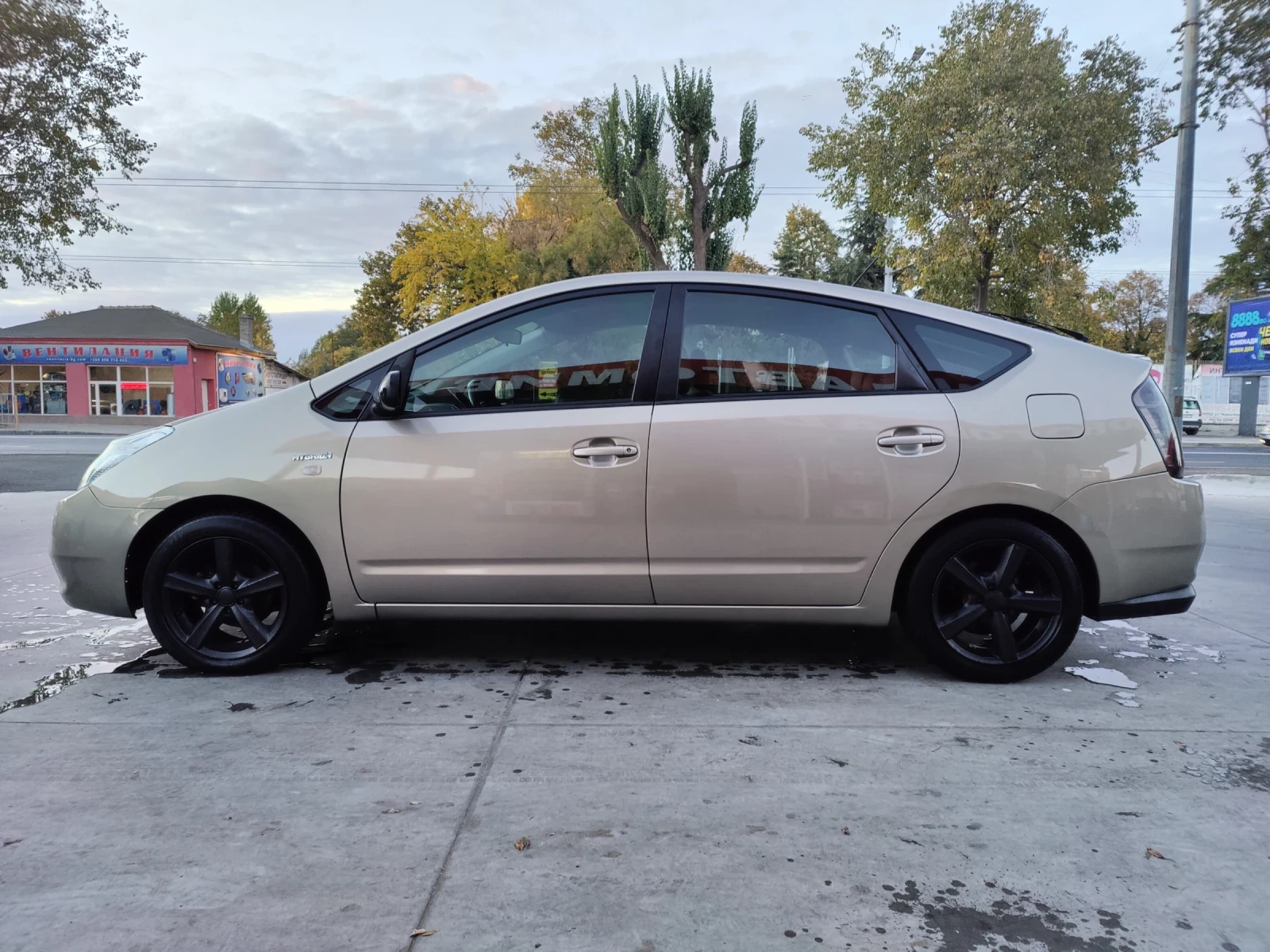 Toyota Prius  185000км - изображение 8