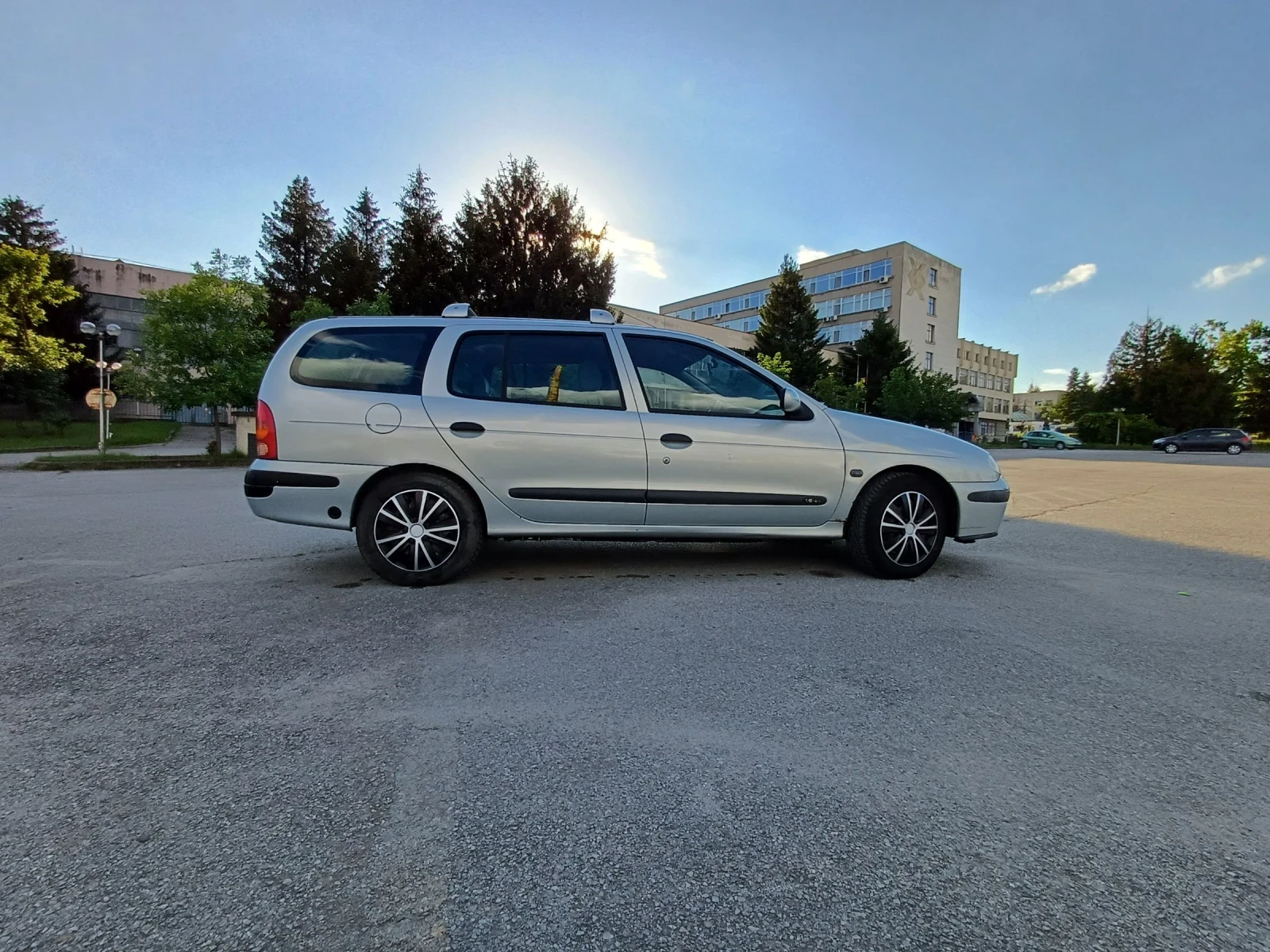 Renault Megane 1.6 16v - изображение 6