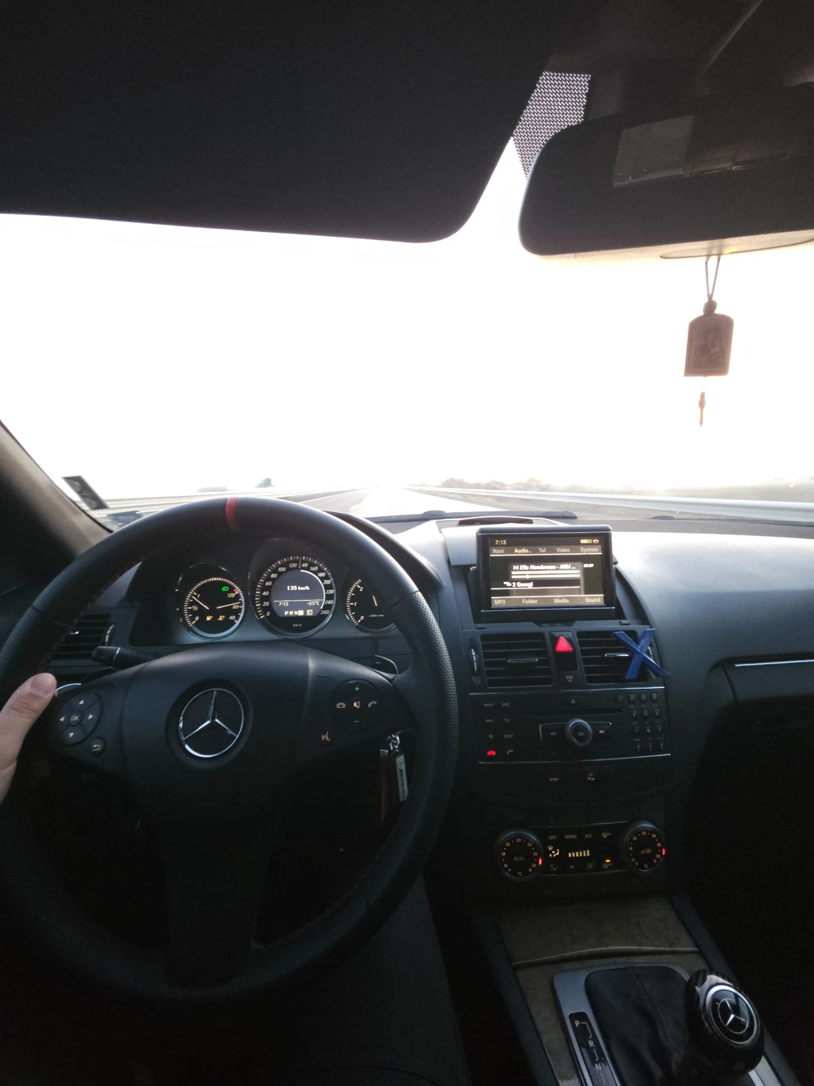 Mercedes-Benz C 220  AMG - изображение 7