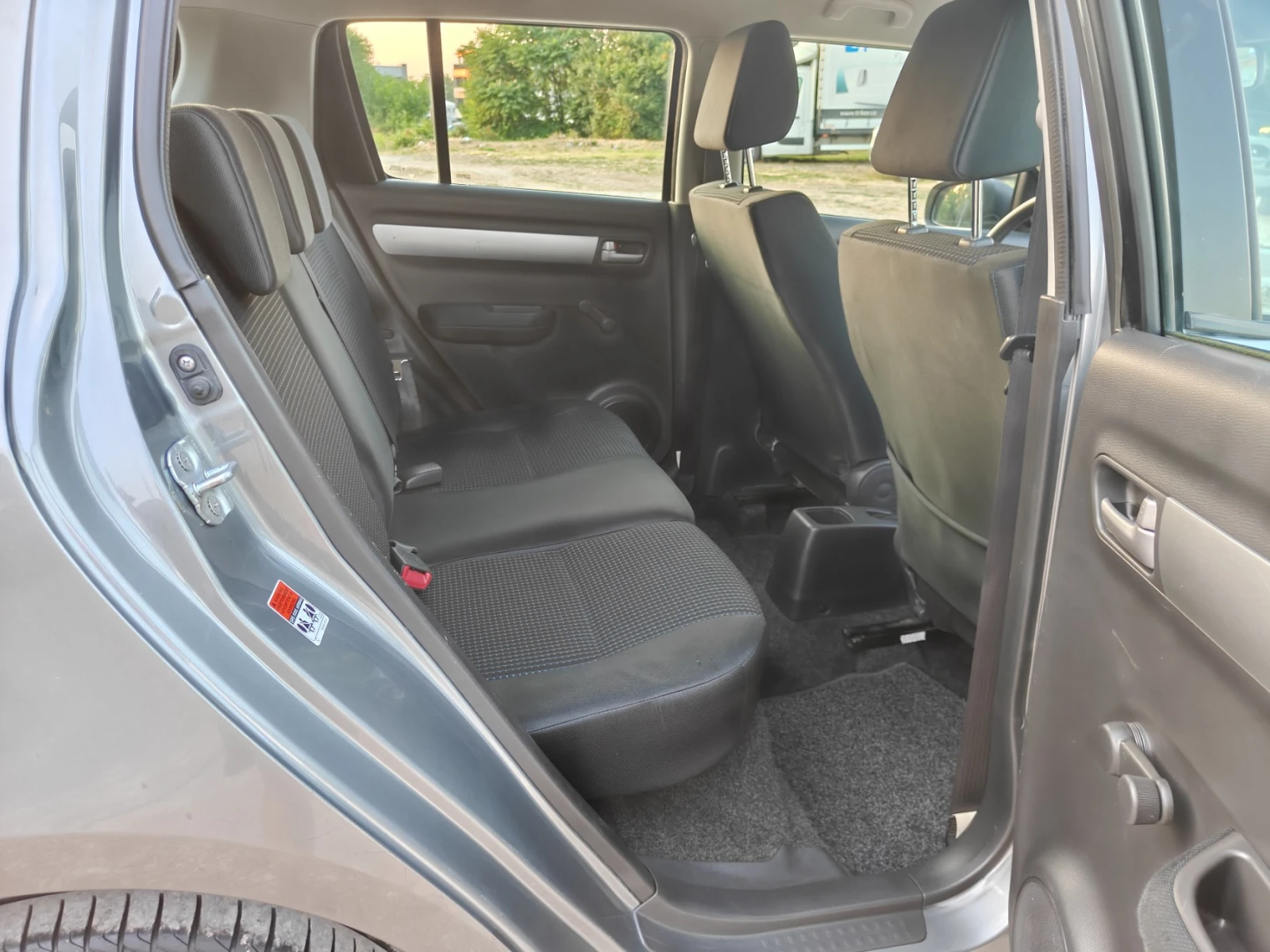 Suzuki Swift 1.3 KLIMA - изображение 10
