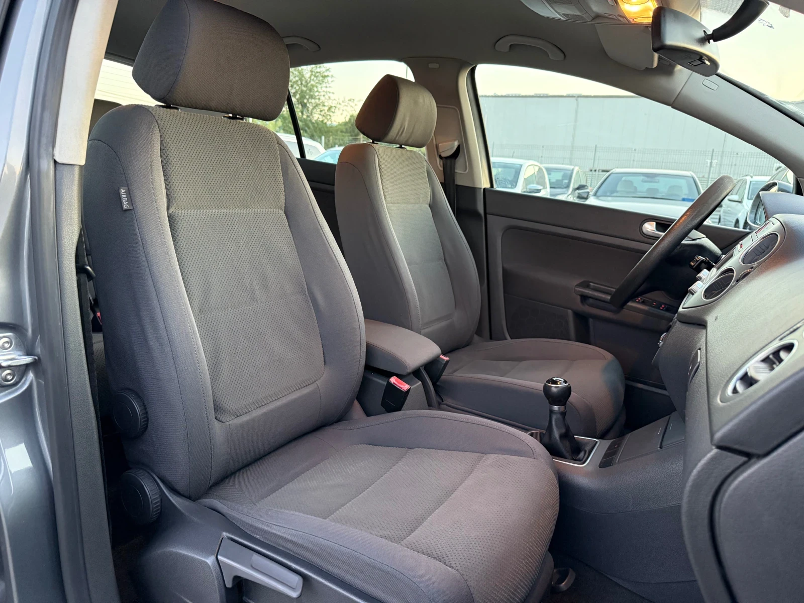 VW Golf Plus 1.9* TDI* 105ps* Tempomat - изображение 10
