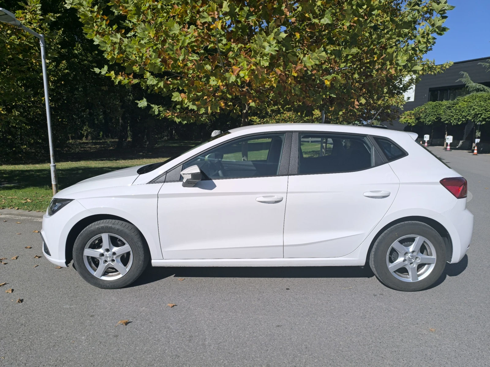 Seat Ibiza ПЪРВИ СОБСТВЕНИК - изображение 9