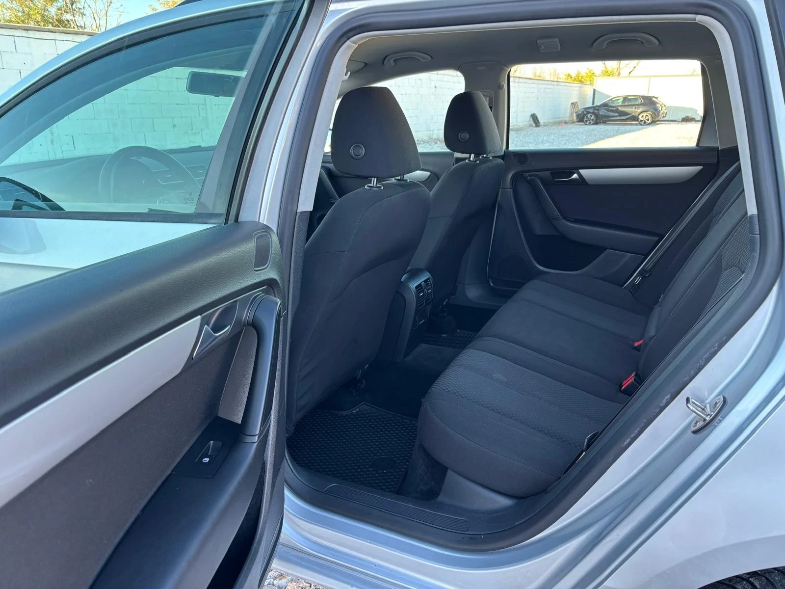 VW Passat 1.6 tdi - изображение 4