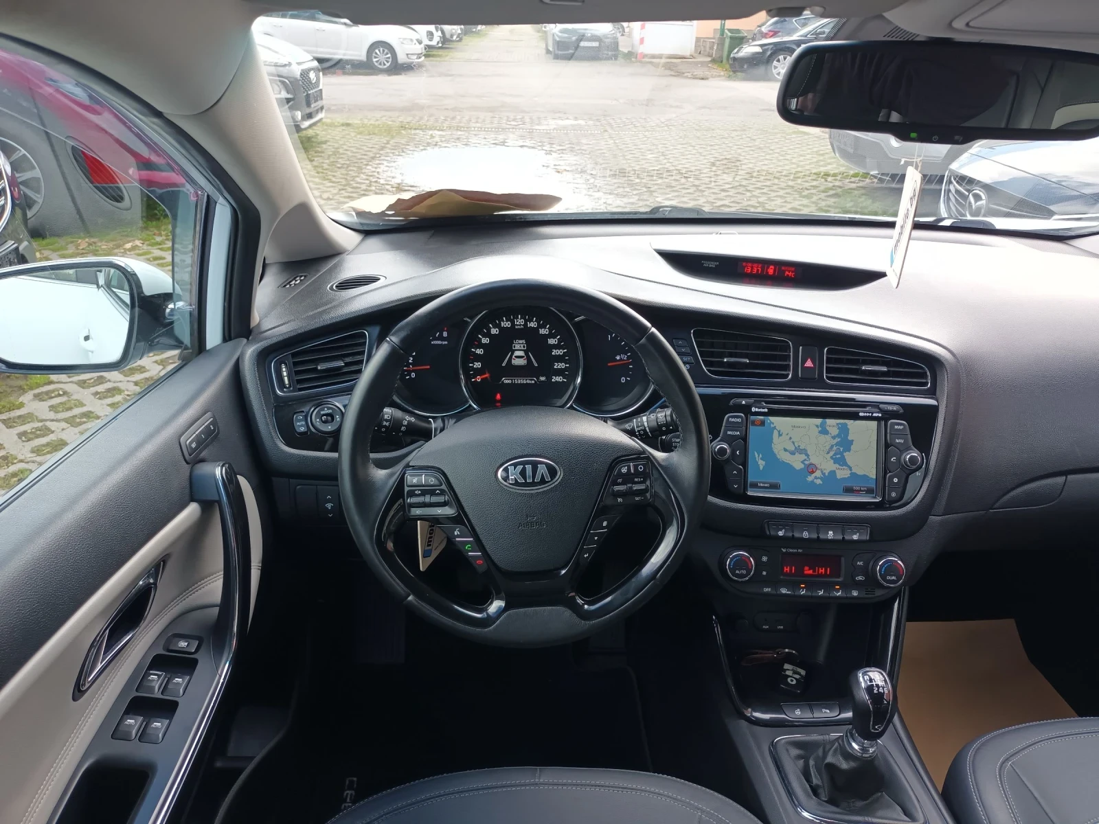 Kia Ceed 1.6i бензин.Навигация, Кожа.КОЛЕДНА ЦЕНА 14999лв - изображение 10