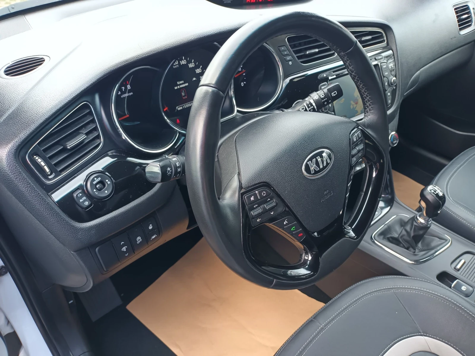 Kia Ceed 1.6i ������.���������, ����.������� ���� 14999�� | Mobile.bg � ����������� 12