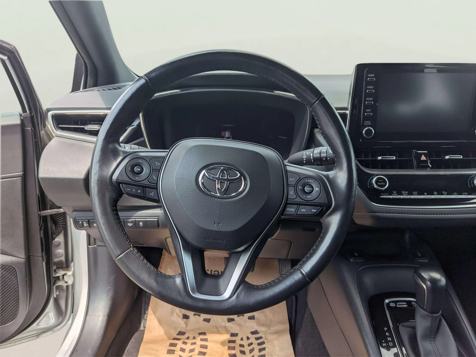 Toyota Corolla 1.2 - изображение 10