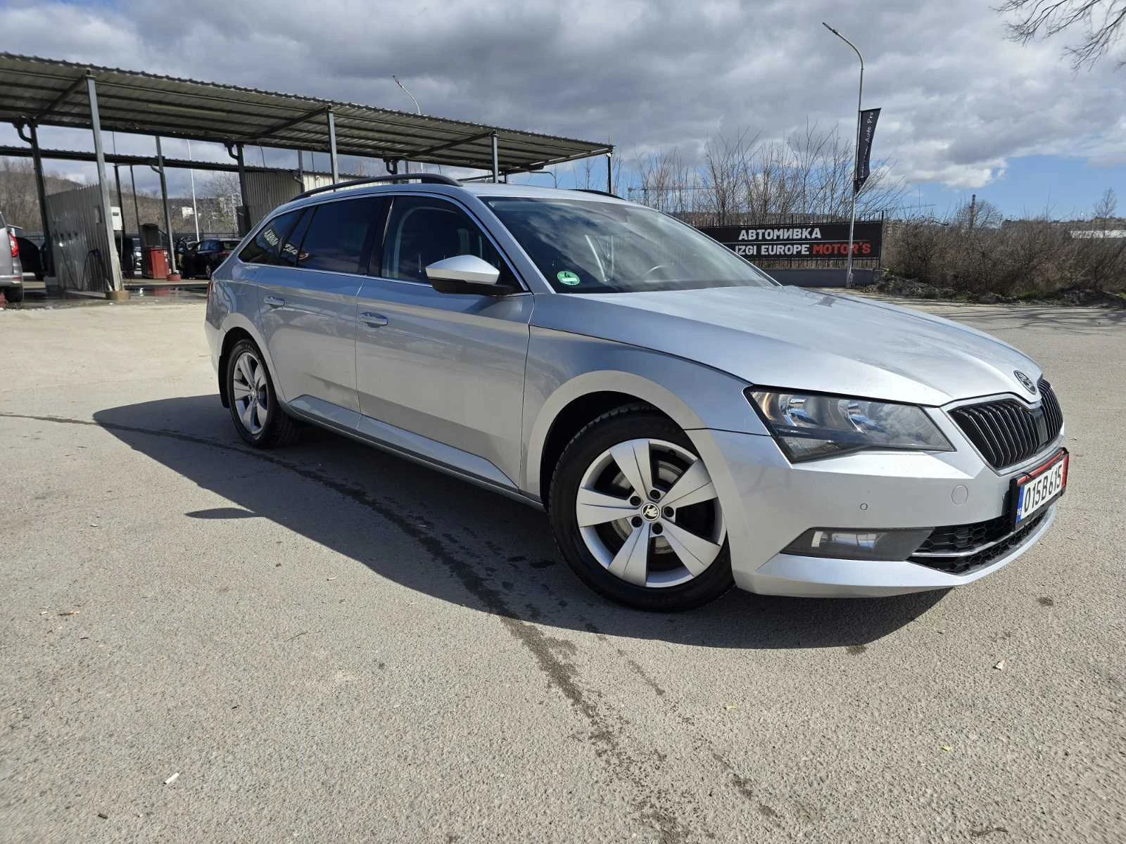 Skoda Superb DISTRONIK/2.0tdi/150hp, снимка 3 - Автомобили и джипове - 53947277