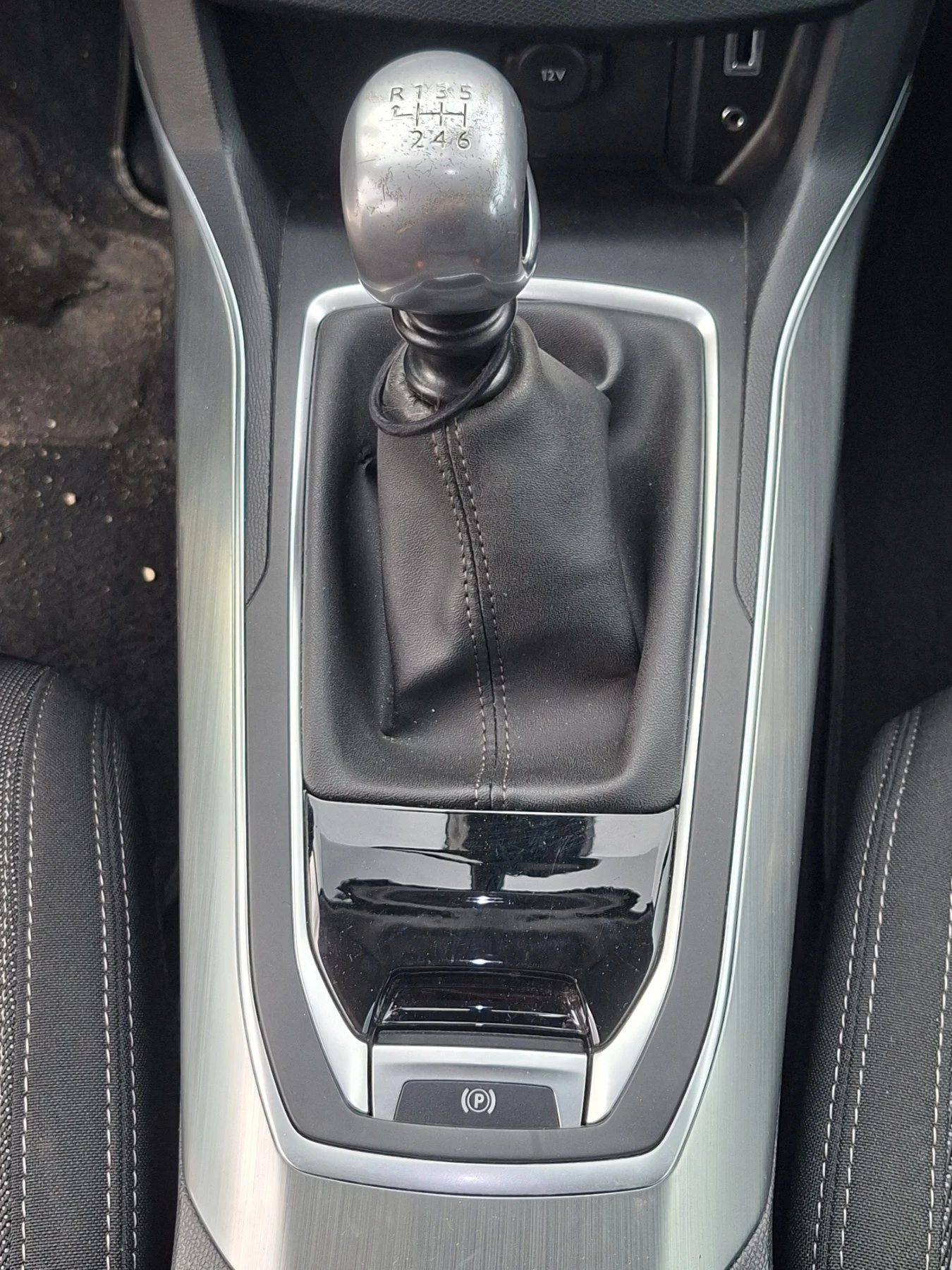 Peugeot 308, снимка 13 - Автомобили и джипове - 54182830