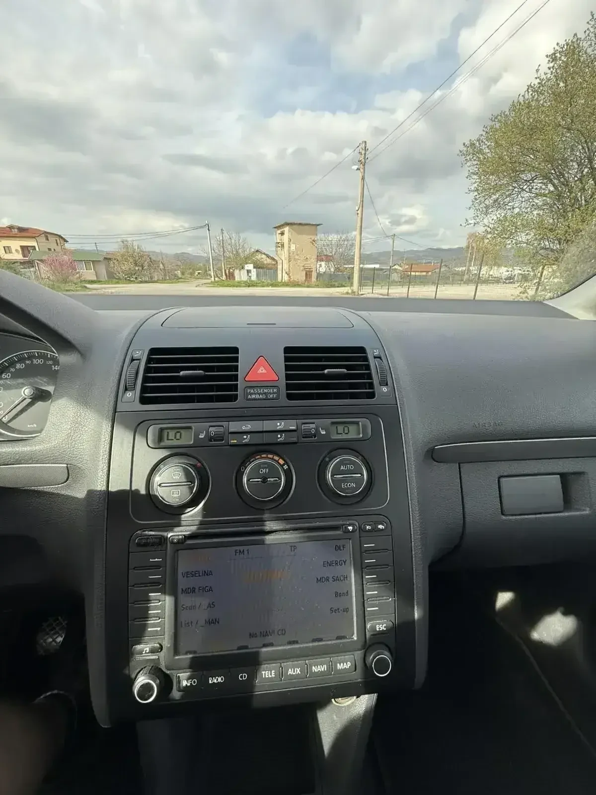 VW Touran, снимка 11 - Автомобили и джипове - 54219701