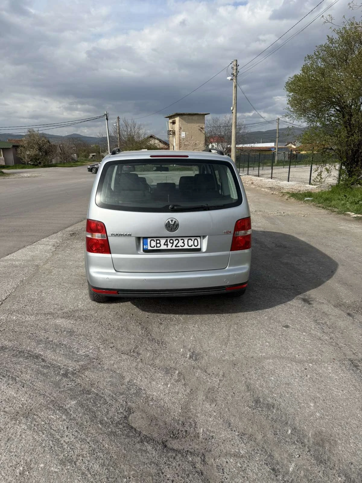 VW Touran, снимка 3 - Автомобили и джипове - 54219701