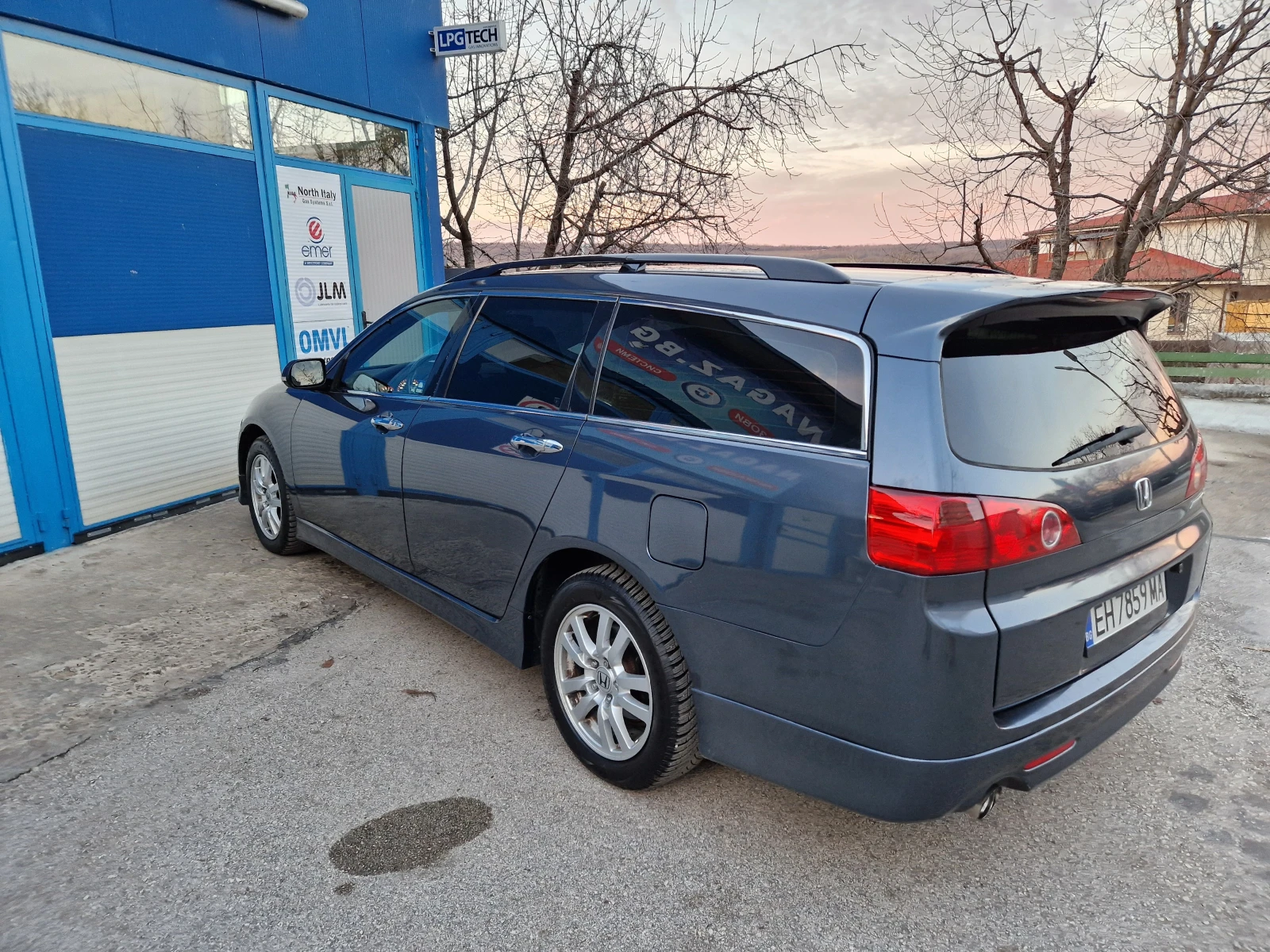 Honda Accord 2.4 I-VTEC Газ.Инж, снимка 6 - Автомобили и джипове - 54383029