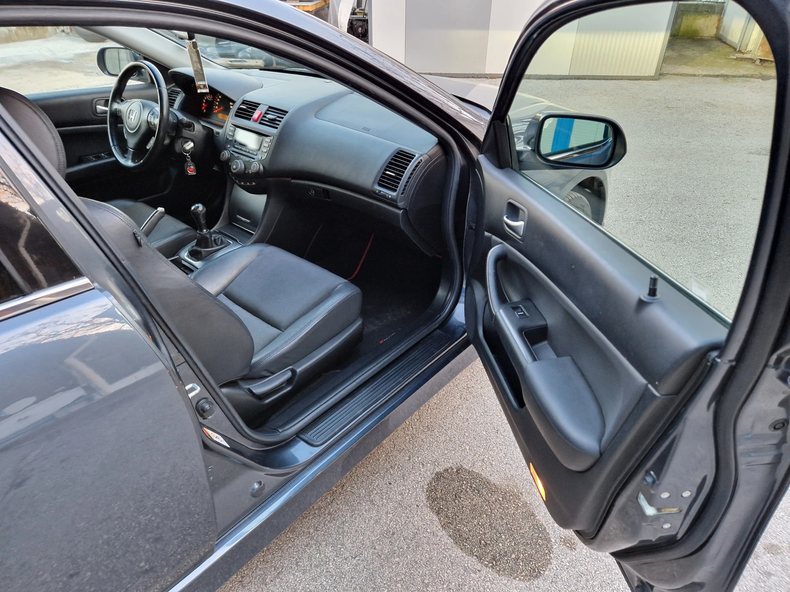 Honda Accord 2.4 I-VTEC Газ.Инж, снимка 11 - Автомобили и джипове - 54383029