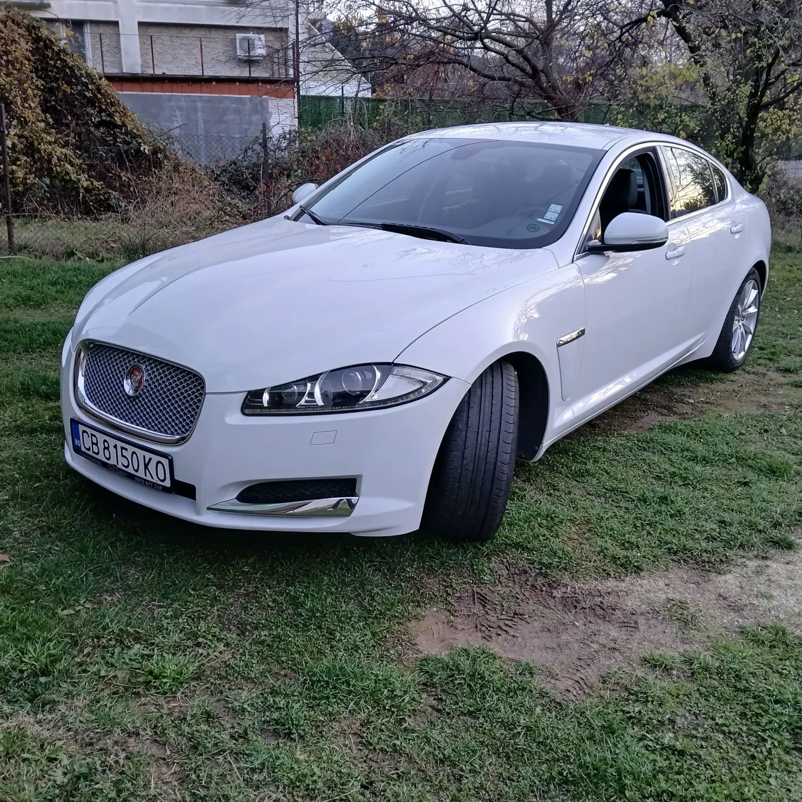 Jaguar Xf 2.2, снимка 2 - Автомобили и джипове - 54396419