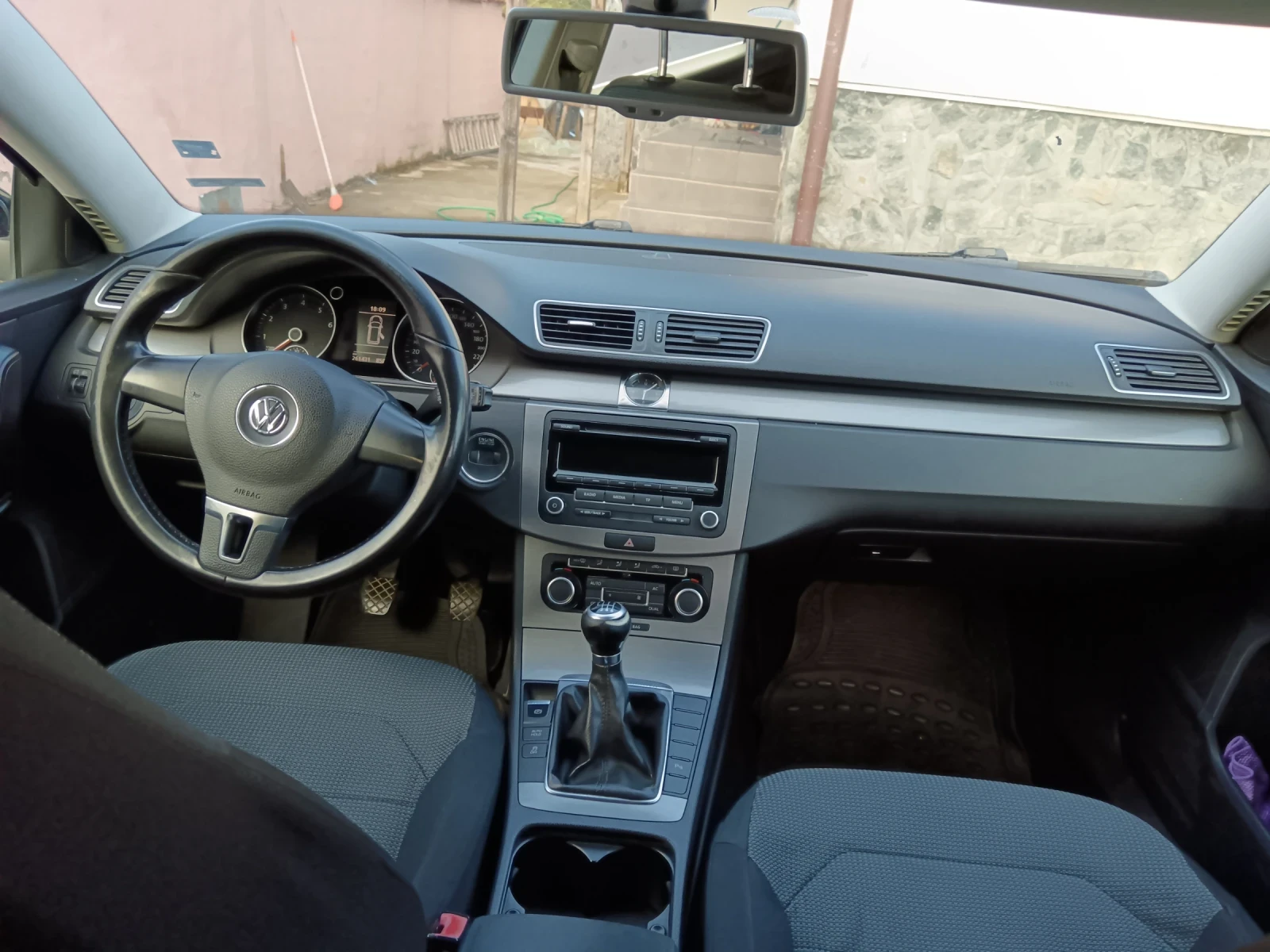 VW Passat B7- метан, снимка 10 - Автомобили и джипове - 54728178