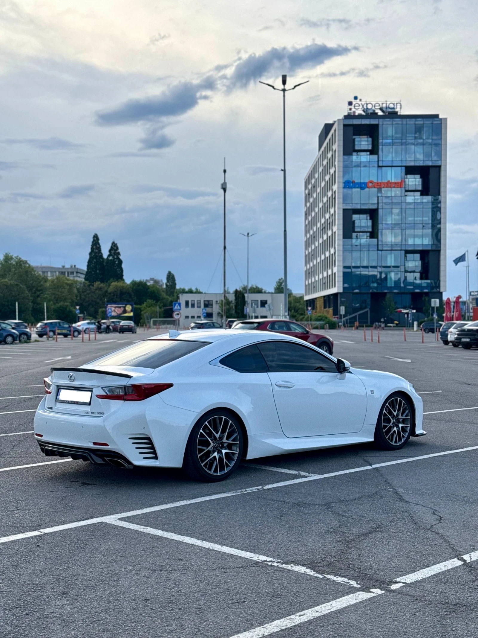 Lexus RC 350 F-Sport AWD, снимка 4 - Автомобили и джипове - 54836636