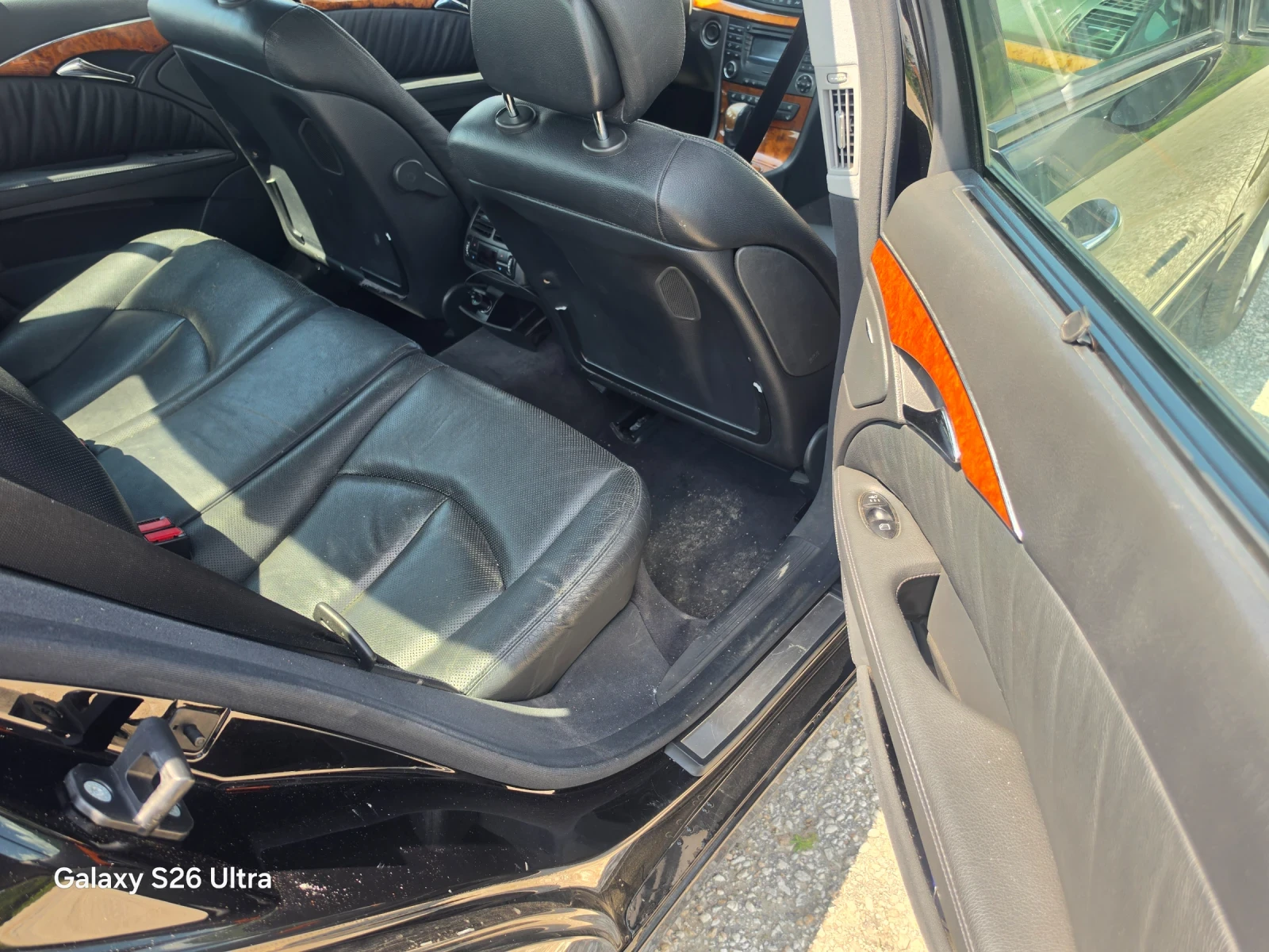 Mercedes-Benz E 320, снимка 9 - Автомобили и джипове - 54839429