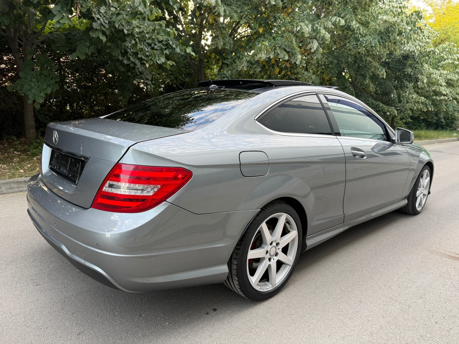 Mercedes-Benz C 220 CDI Coupe, снимка 6 - Автомобили и джипове - 55132100