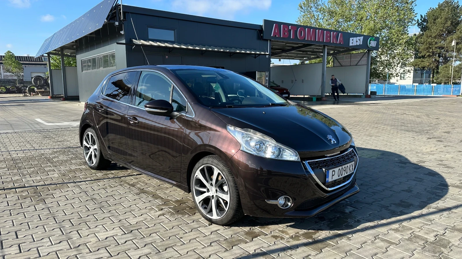 Peugeot 208 GT Line 1.6 eHDI, снимка 16 - Автомобили и джипове - 55221749