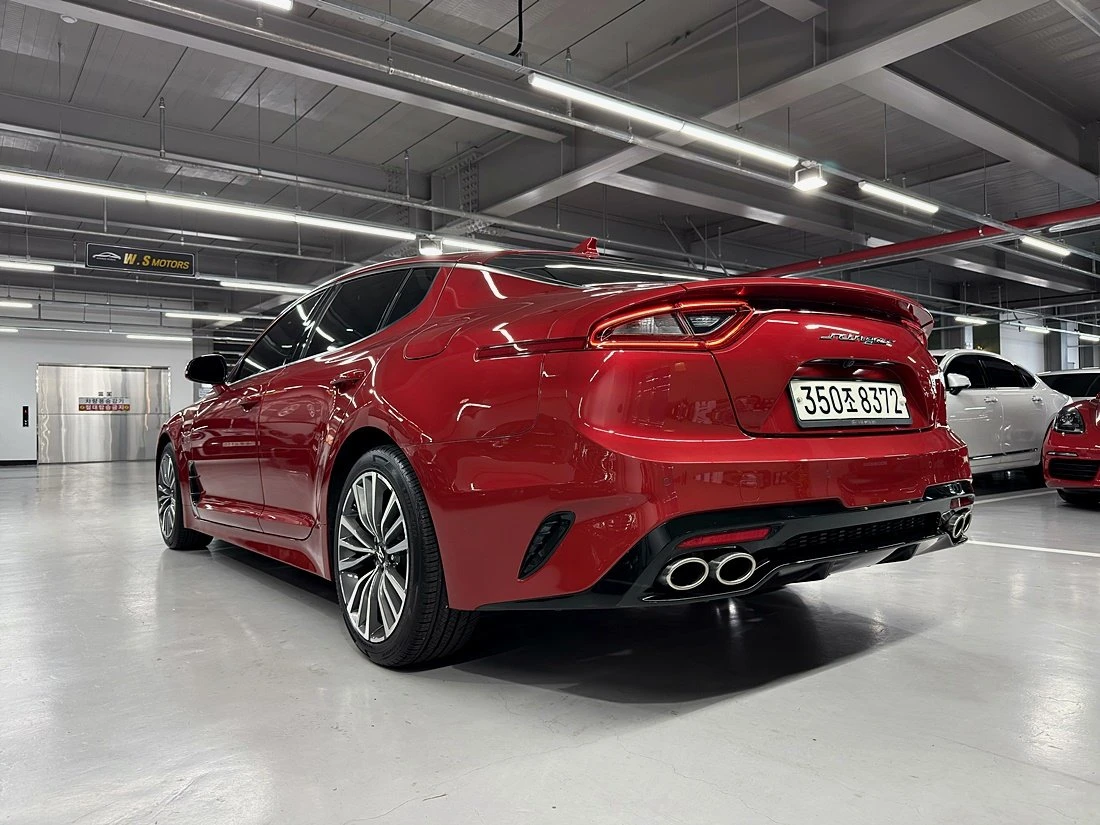 Kia Stinger 2.0* KEYLESS* ПОДГРЕВ ВОЛАН* КРАЙНА ЦЕНА, снимка 5 - Автомобили и джипове - 55302166