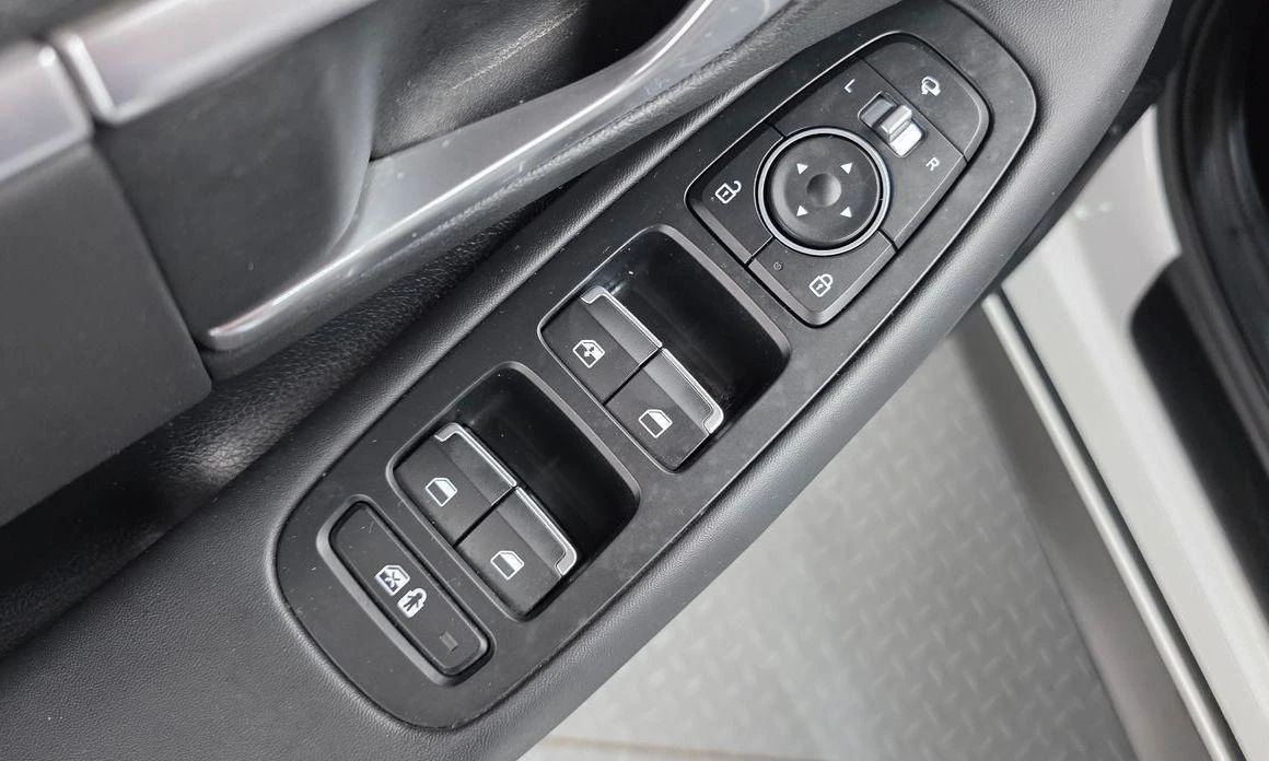Hyundai Sonata 2.0 LPG Modern  * koreiskikoli.bg * , снимка 11 - Автомобили и джипове - 55823231