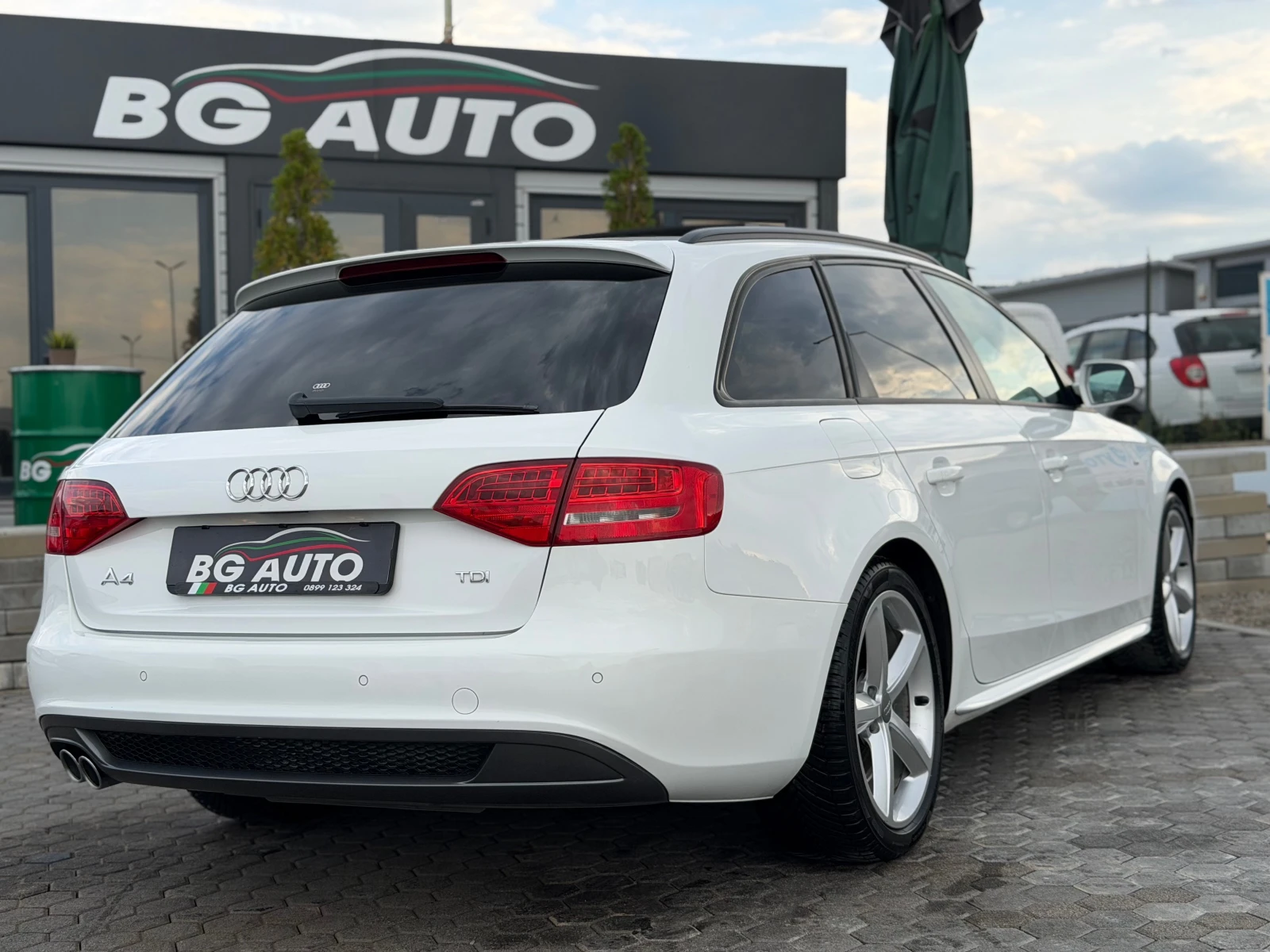Audi A4 * ИТАЛИЯ* 3 X S-LINE* LED* 209 ХИЛЯДИ* , снимка 4 - Автомобили и джипове - 56092063