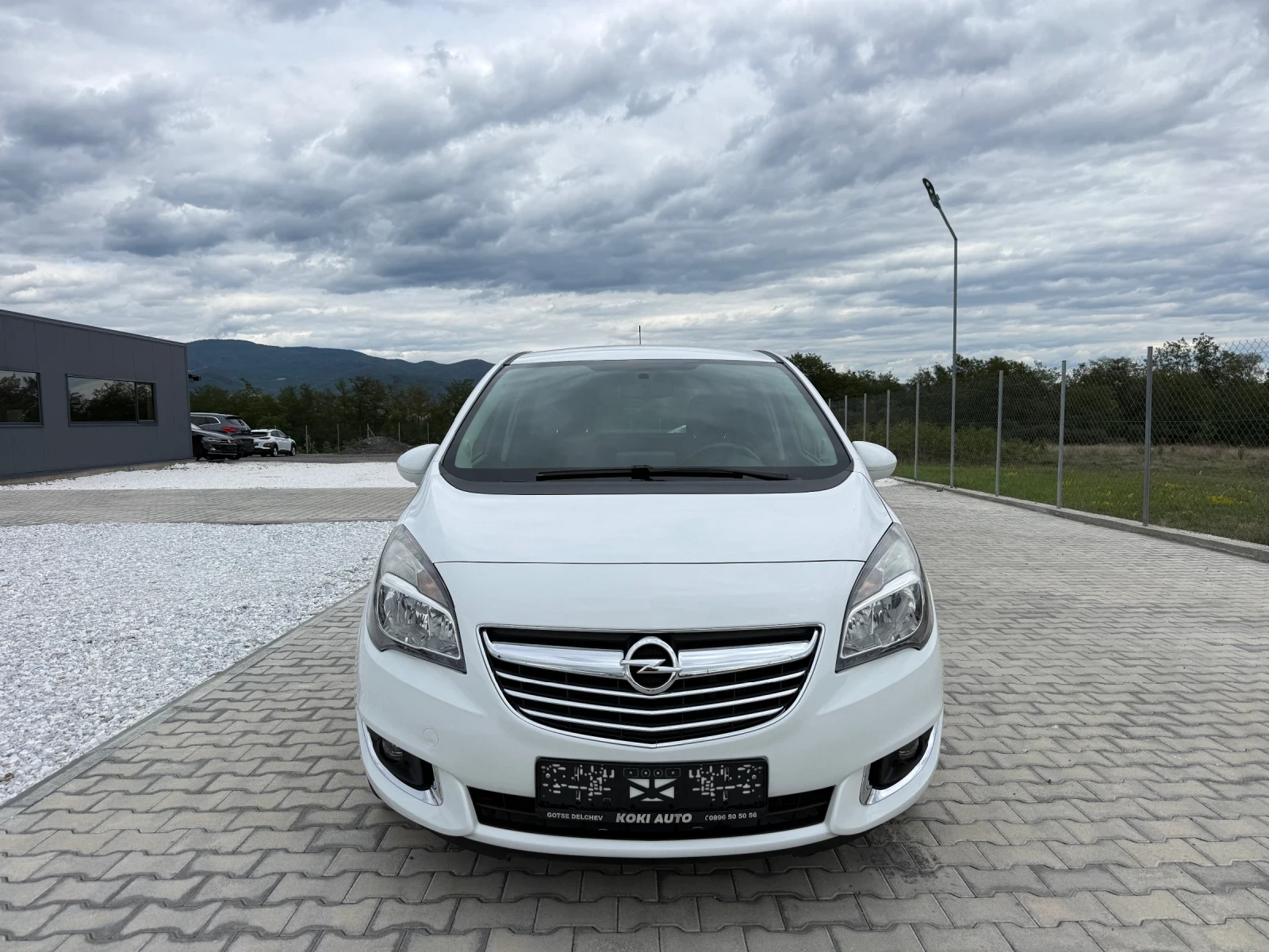 Opel Meriva 1.4 I AUTOMAT NAVI, снимка 2 - Автомобили и джипове - 56199927